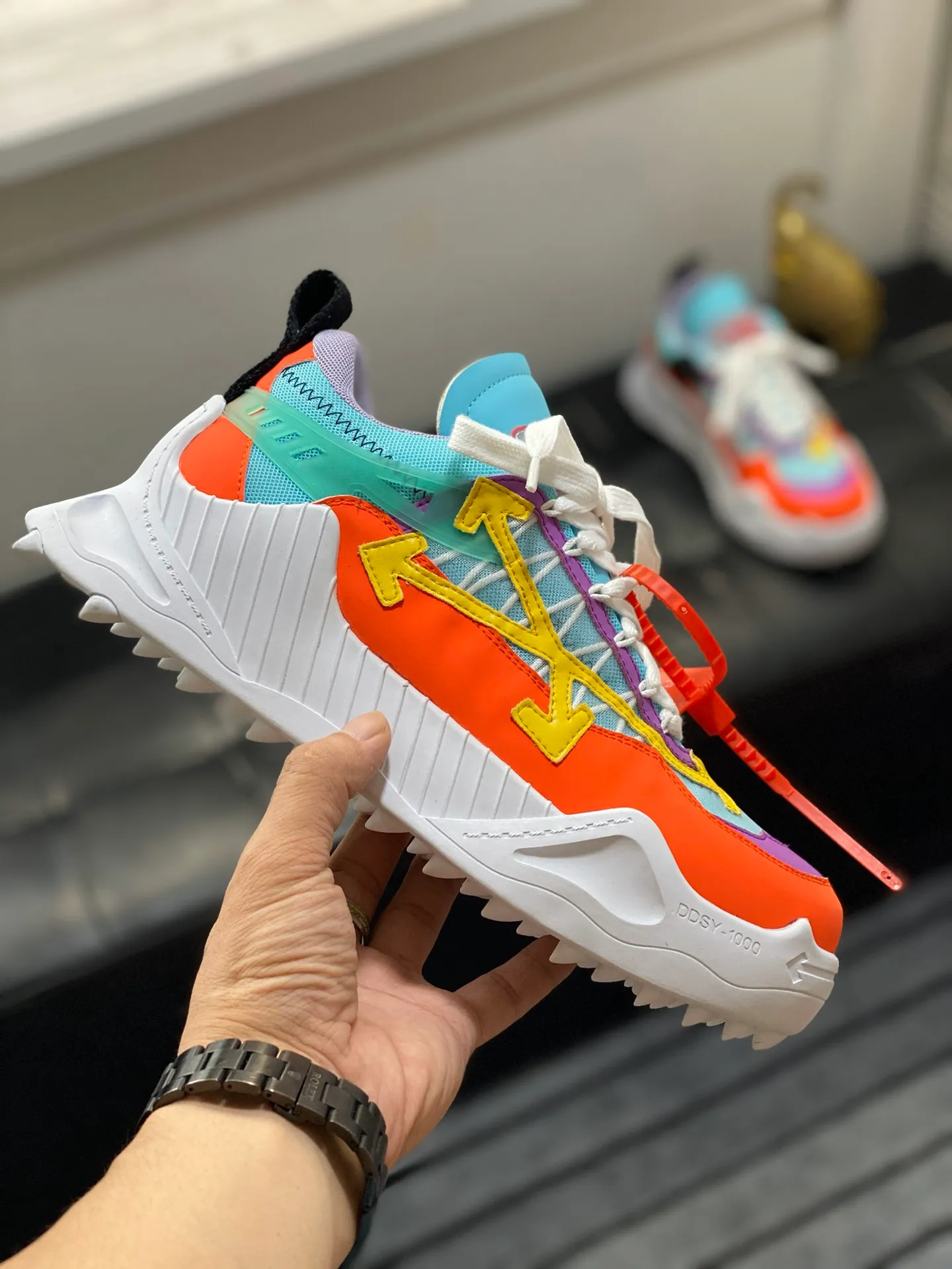 Men's Men's Shoes💰480🌼【New Style】High-end Boutique-🤷‍♂🤷‍♂OFF-WHITE x Air Jordan 】1 The joint shoe has been highly concerned by everyone since its design. The new shoe is shown in the popular Chicago bull white and yellow LOGO color scheme. The shoe body is made of cowhide, cow suede, and other materials. In addition to the X hidden on the inside of the leather, the oversized Swoosh, OFF-WHITE for Nike, Air Jordan 1 birth information and AIR are displayed on both sides of the shoe. The iconic details of OFF-WHITE can be seen on the sole and insole. You can choose a pair if you like the style. Code: 39-44 (45 can be customized